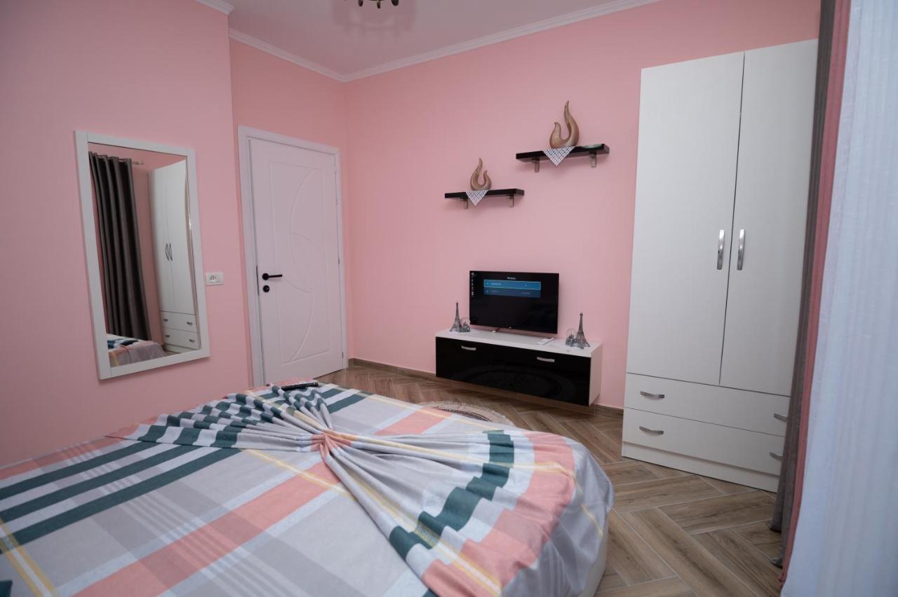 Elton Tushemisht Apartament